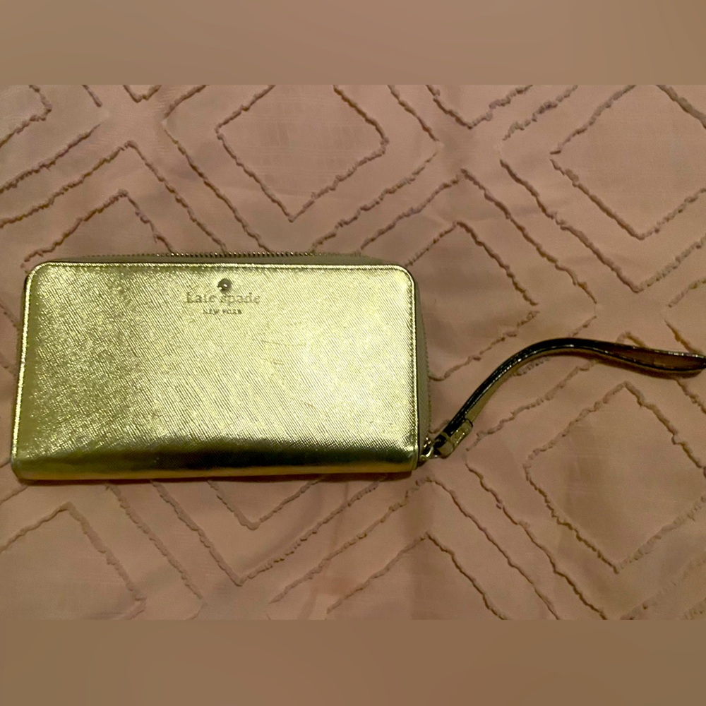 Kate Spade New York Gold Saffiano wallet wristlet